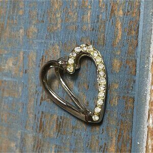 Heart-Shaped Silver Tone Rhinestone Pendant